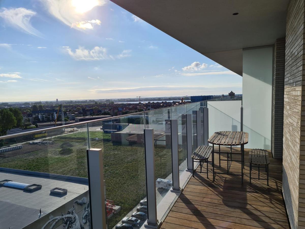 Central Park Tower Sea View Residence With Pool And Gym Остенде Екстериор снимка