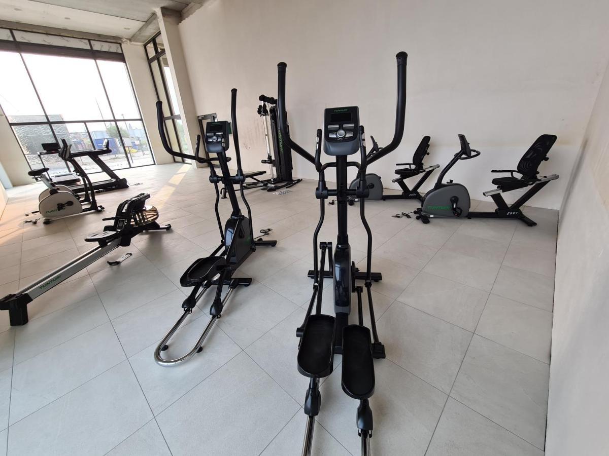 Central Park Tower Sea View Residence With Pool And Gym Остенде Екстериор снимка