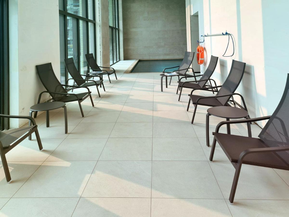 Central Park Tower Sea View Residence With Pool And Gym Остенде Екстериор снимка
