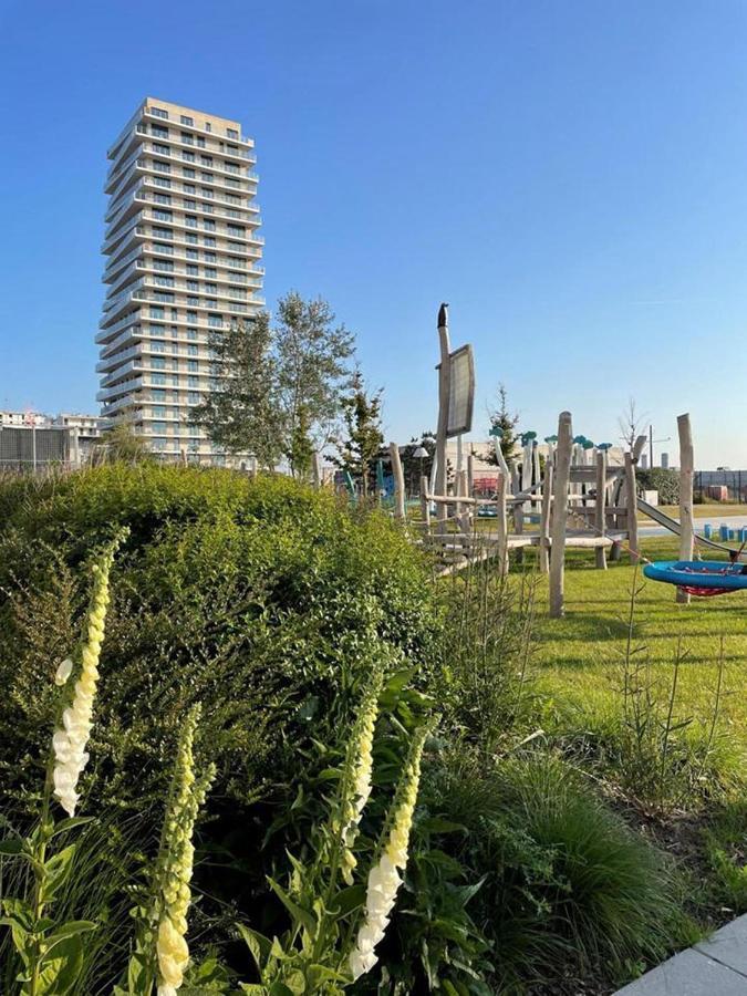 Central Park Tower Sea View Residence With Pool And Gym Остенде Екстериор снимка