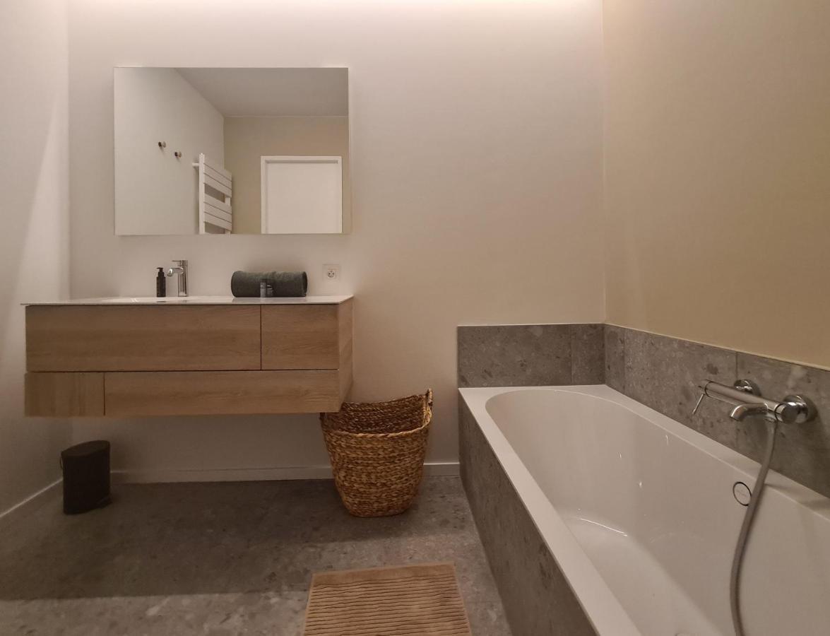 Central Park Tower Sea View Residence With Pool And Gym Остенде Екстериор снимка
