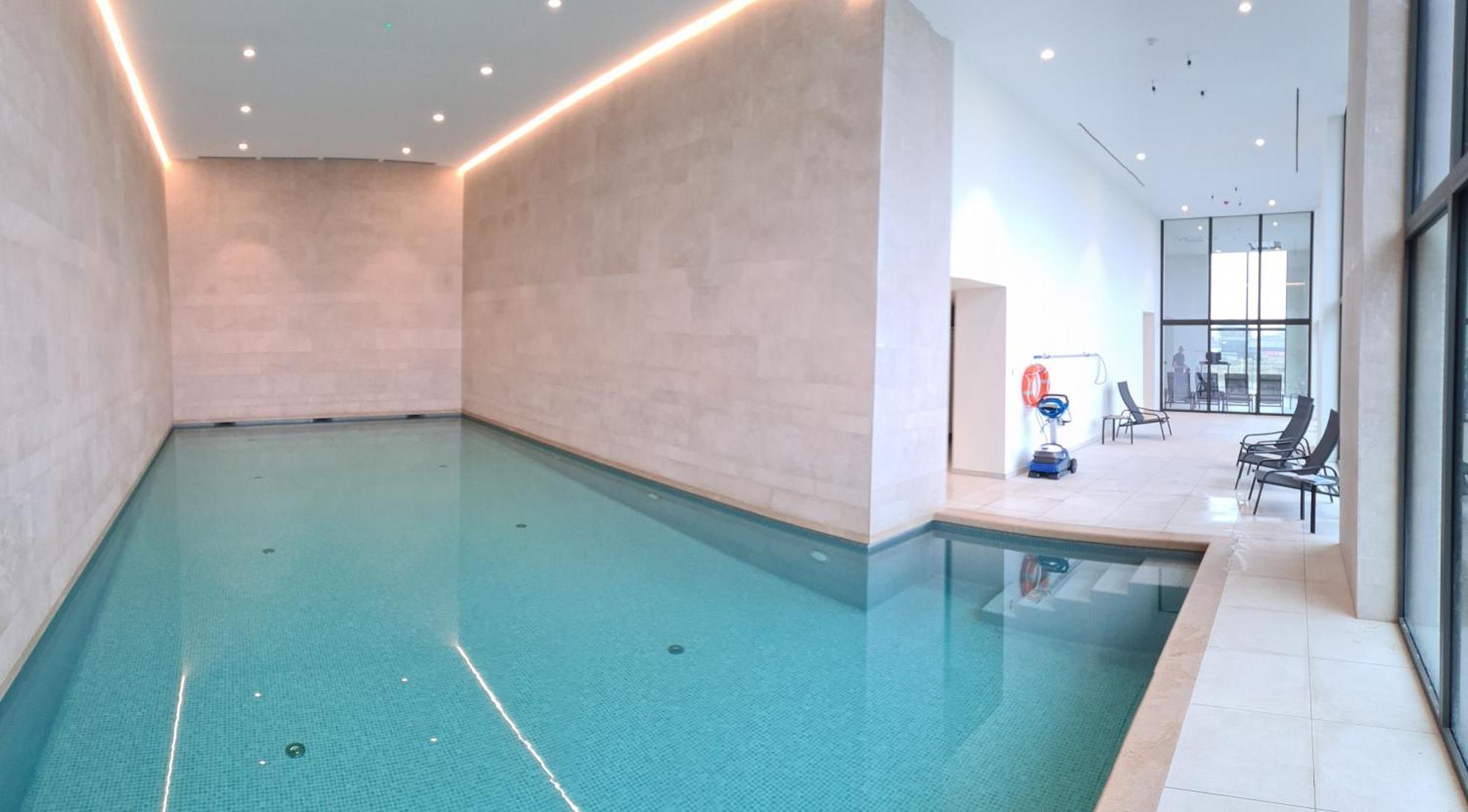 Central Park Tower Sea View Residence With Pool And Gym Остенде Екстериор снимка
